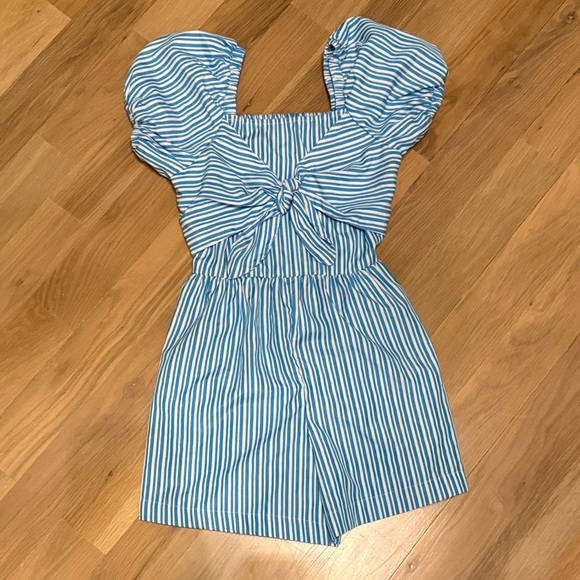 Habitual Tie Front Romper - Picture 2 of 4